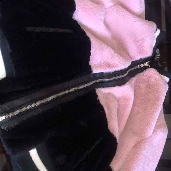 Fur Bomber Jacket ( Forever 21 ) - Picture 4 of 8